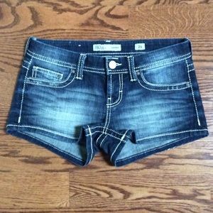 BKE denim short Sabrina size 26