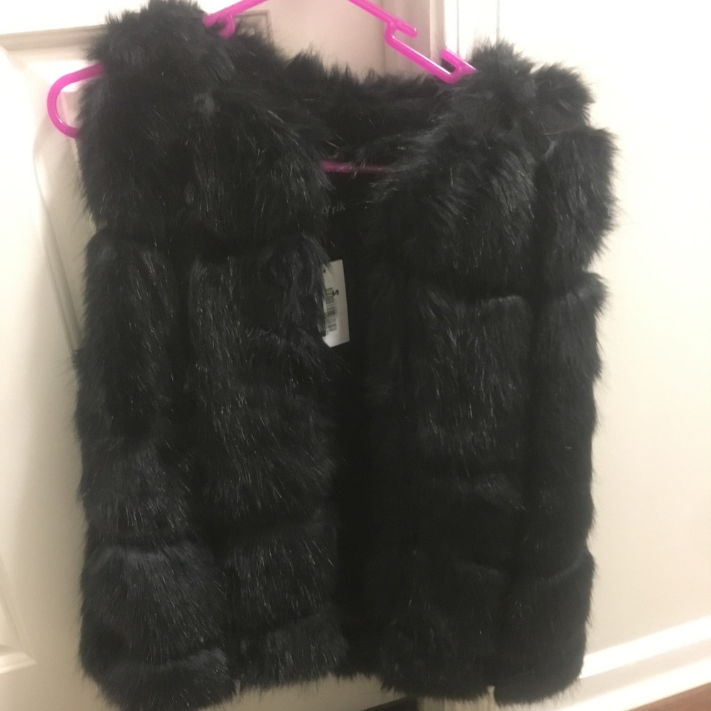 Black faux fur vest