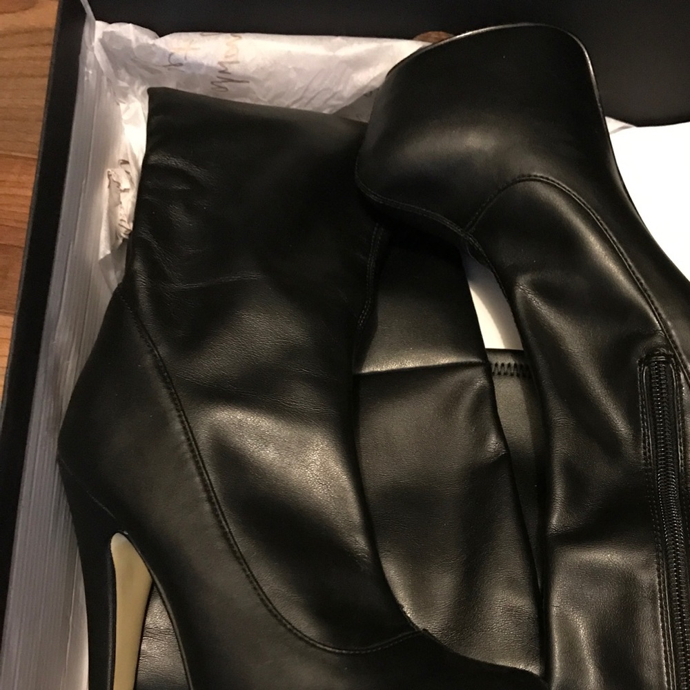 Best tight thigh high Bebe boots