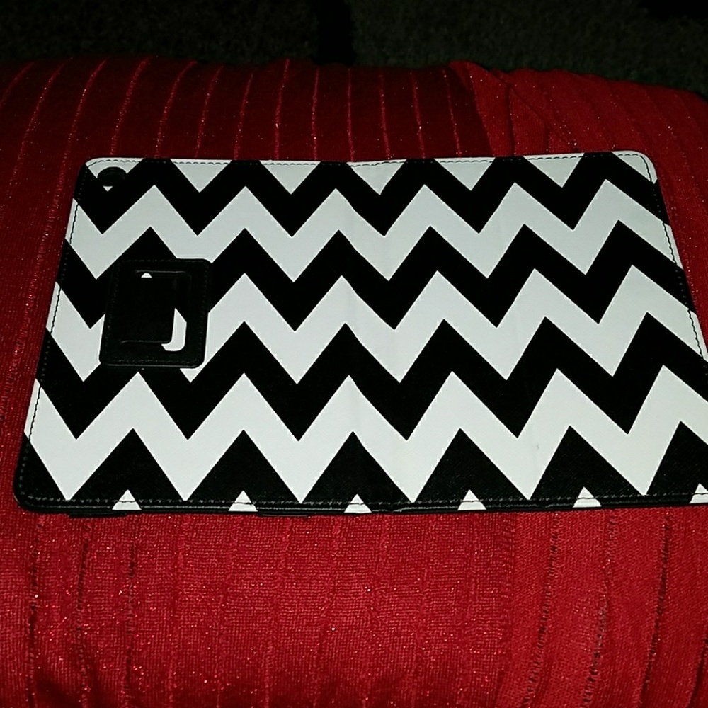 7 inch black and white Tablet Case