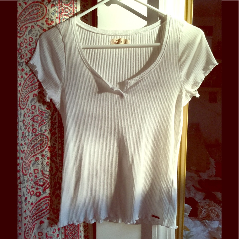 Hollister tee