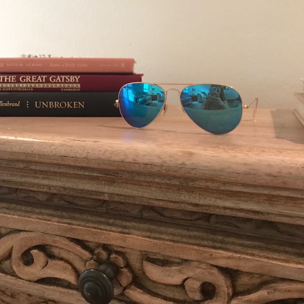 Reflective blue aviator ray bans