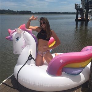 Meet your Posher, Amelia