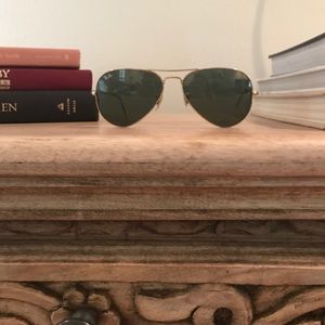 Black and gold classic ray ban aviator