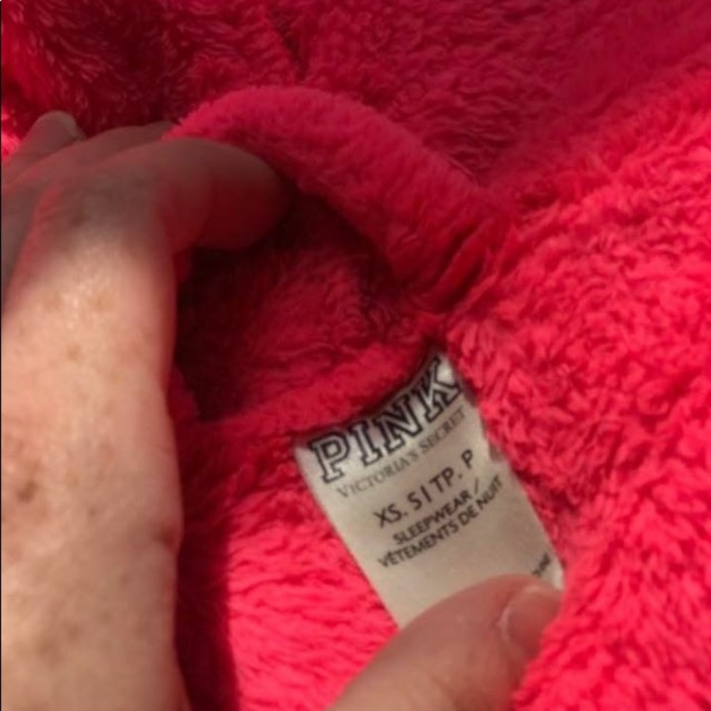 VS PINK ROBE - Picture 3 of 3