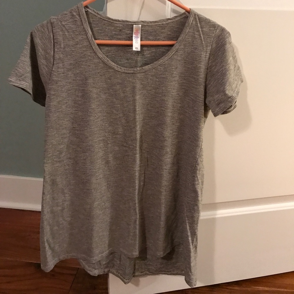 XS LuLaRoe Classic T