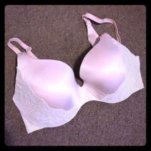 Victoria's Secret Incredible lined Demi 36D