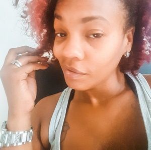 Meet your Posher, Ivette