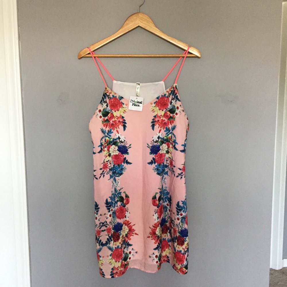 NEW WITH TAGS floral boutique dress 🌸🌺🌻🌼