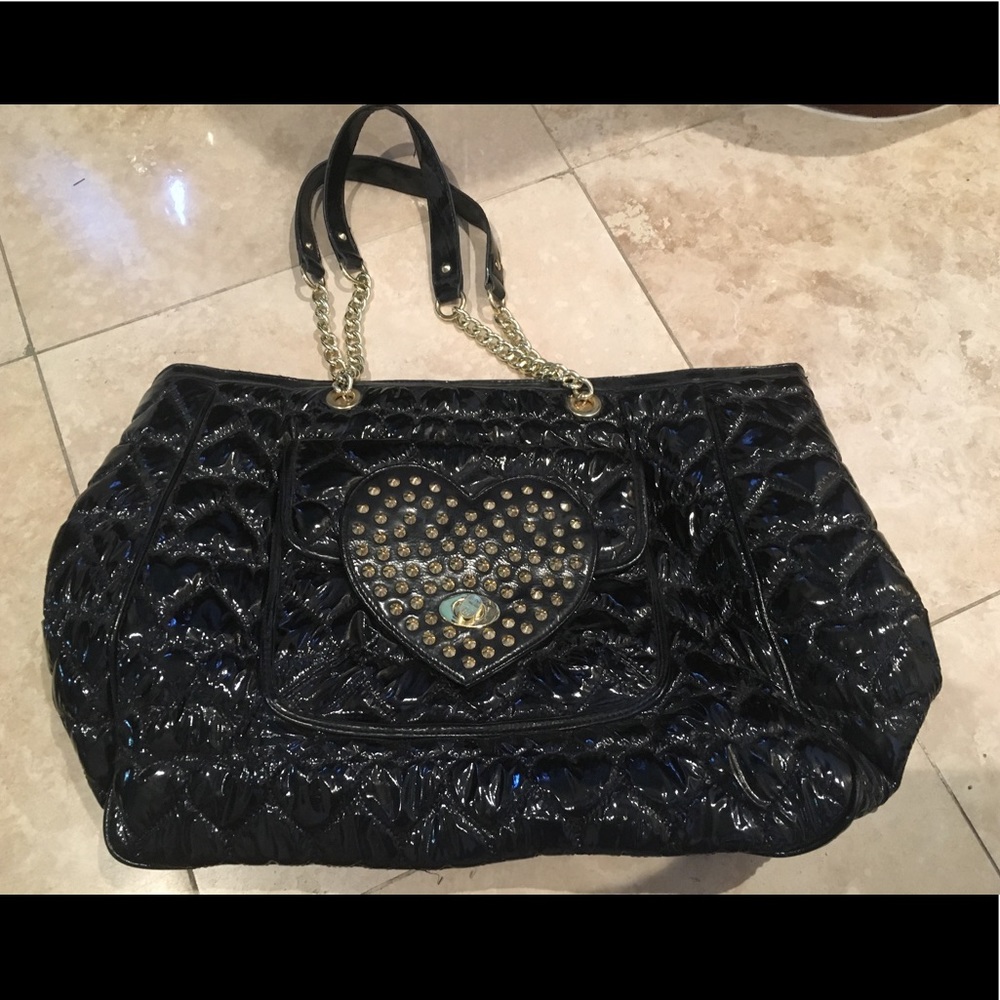 Betsy Johnson black heart purse