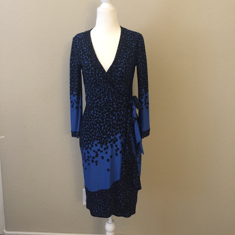 BCBG Max Azria wrap dress - XS. New, no tags.