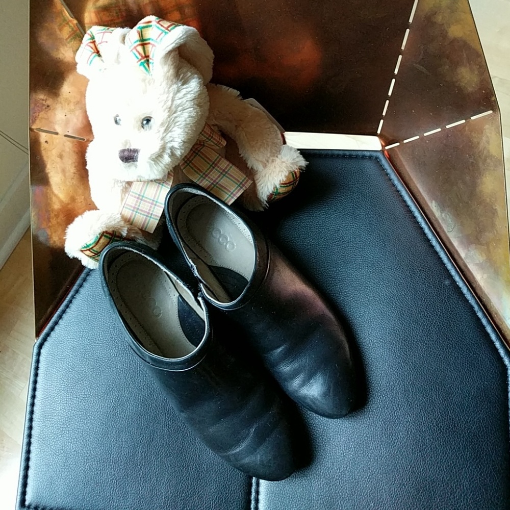 Ecco sz 38 wedge work shoes