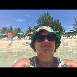 Meet your Posher, Beth