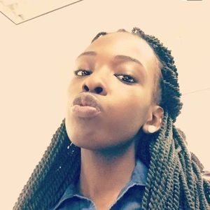 Meet your Posher, Courtney