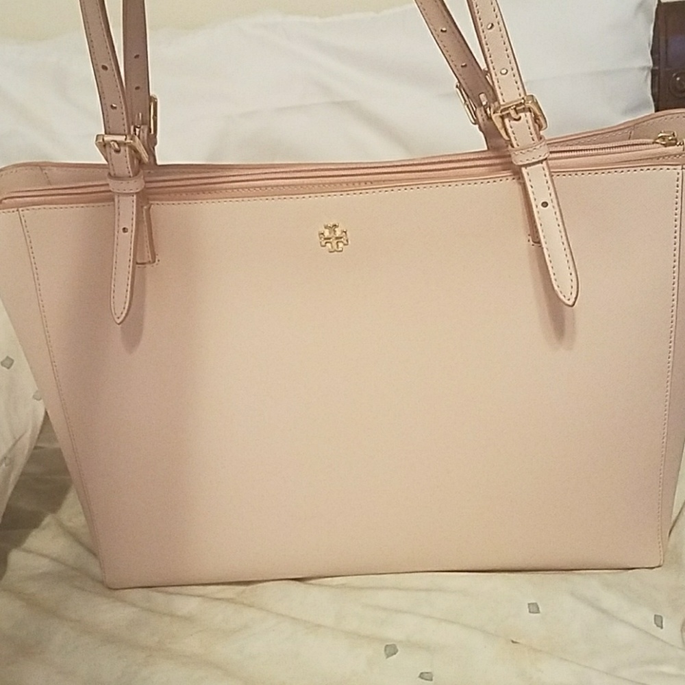 Tory Burch York buckle tote in light oak