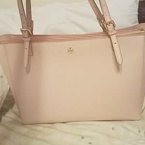 Tory Burch York buckle tote in light oak