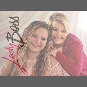 Meet your Posher, Simone