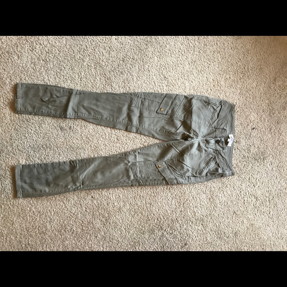 Army green skinny pant