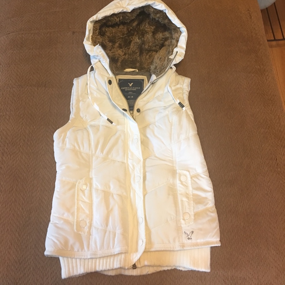 AE puffer vest
