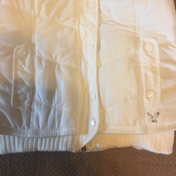 AE puffer vest - Picture 3 of 5