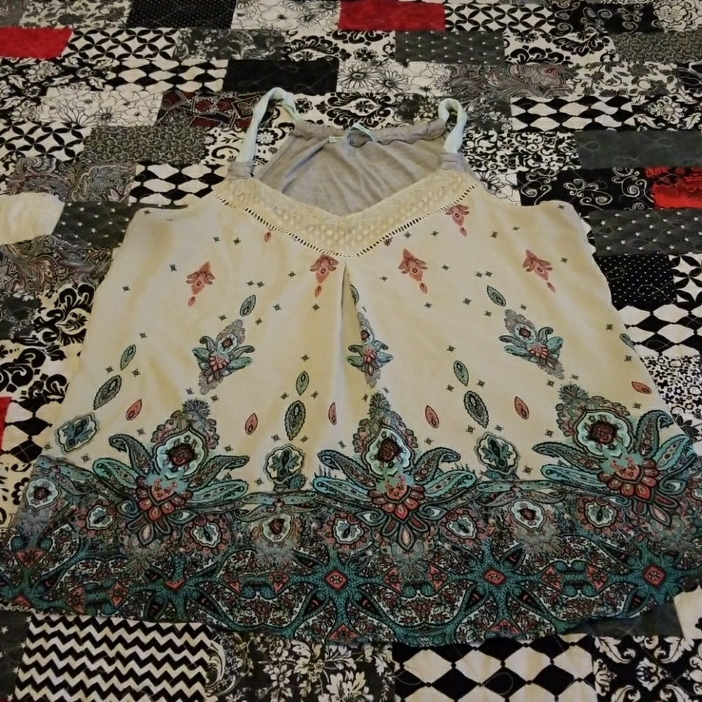 Maurices top