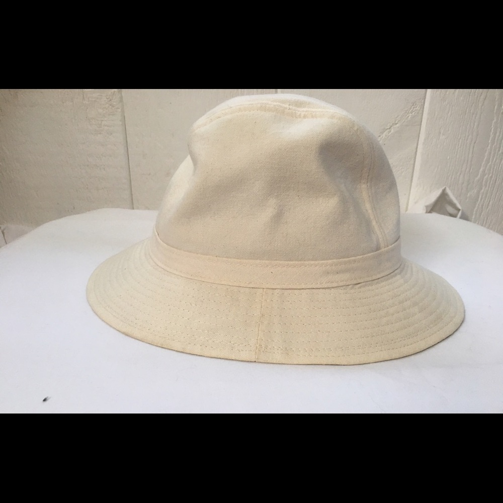 Broner hat with brim