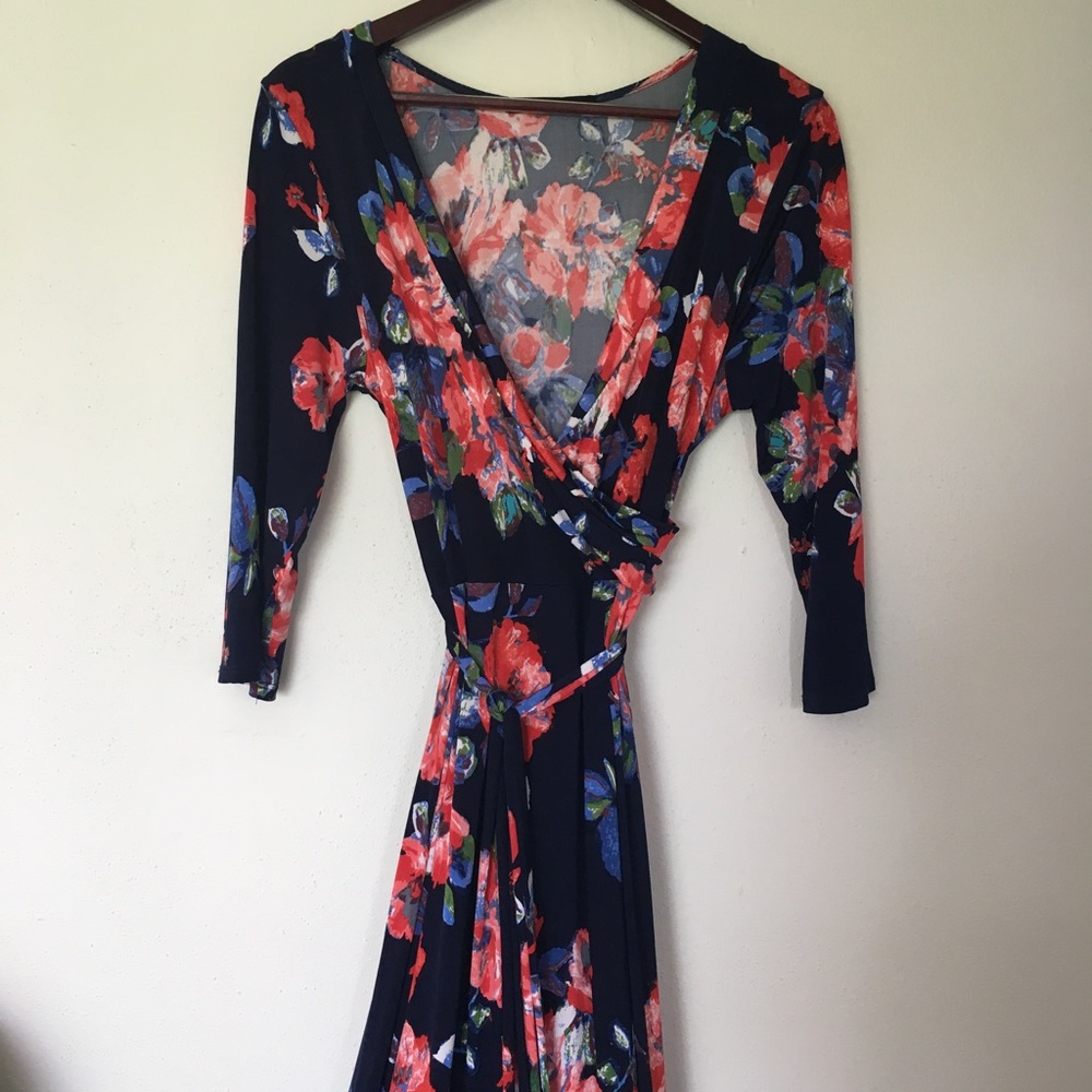 ❗️FIRM ❗️Boutique Floral Wrap Maxi Dress