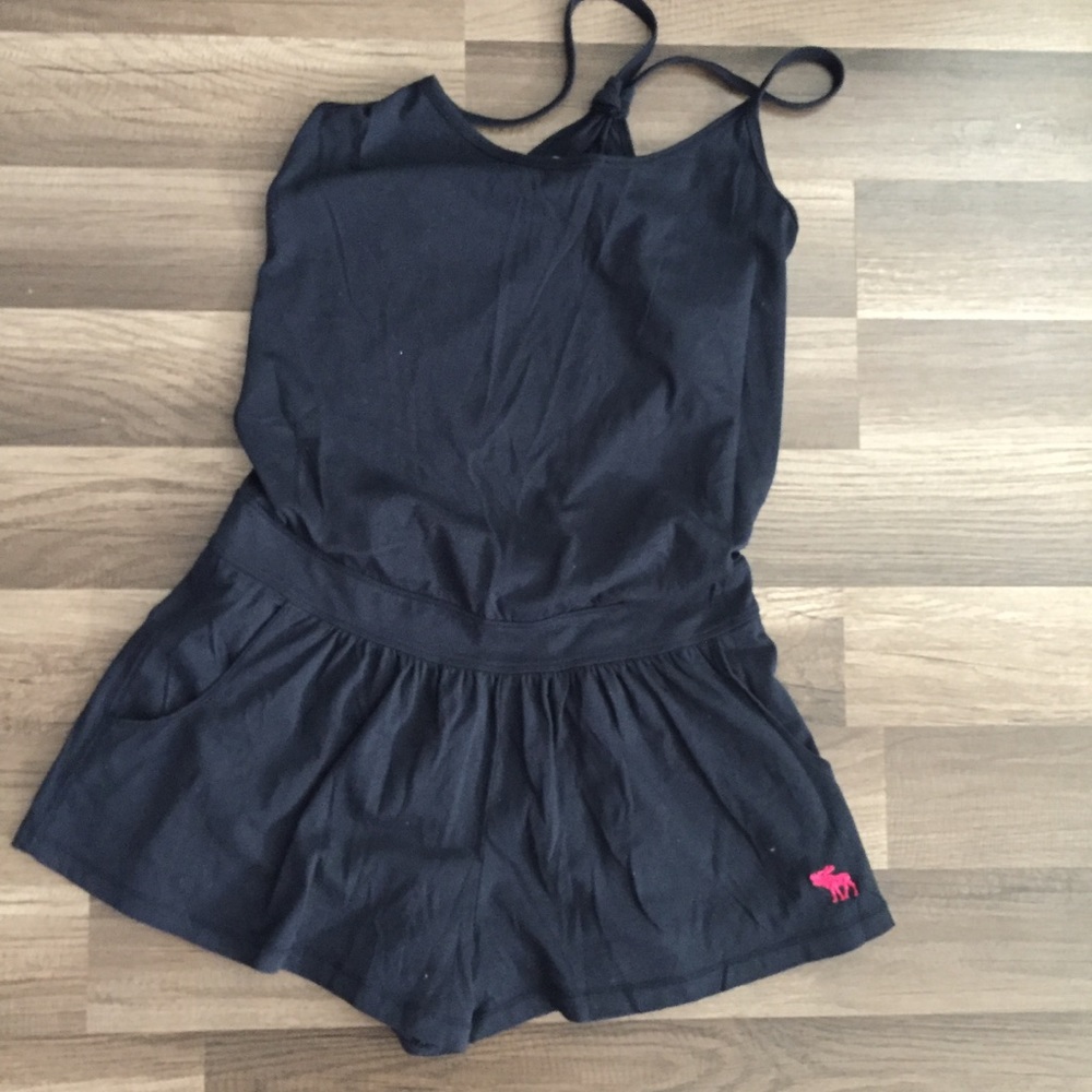 Abercrombie and Fitch romper size Large