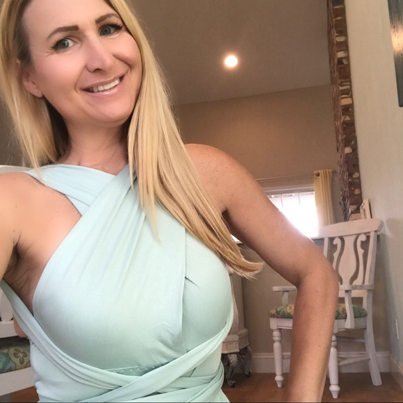 Venus Maxi Dress☃️ Sale🎉 1 Left - Picture 3 of 7