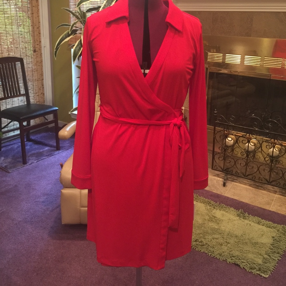 NWT true wrap dress in bright red