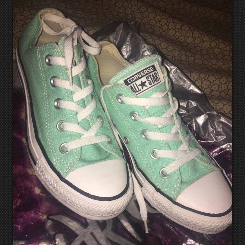 Mint green converse
