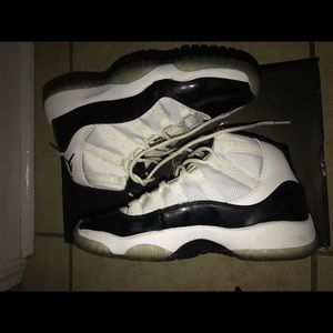Jordan Concord Retro 11 White|Black Size 4Y