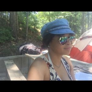 Meet your Posher, Deanna