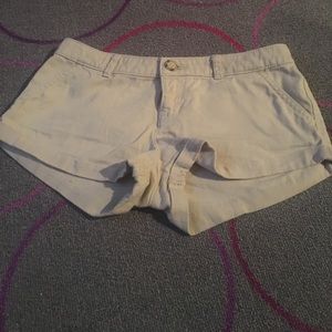 Abercrombie and Fitch, khaki shorts