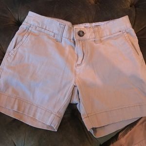 Cute pair of 3" inseam khaki shorts