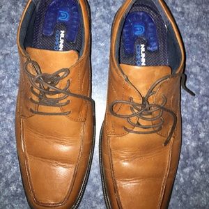 Men's dress shoes