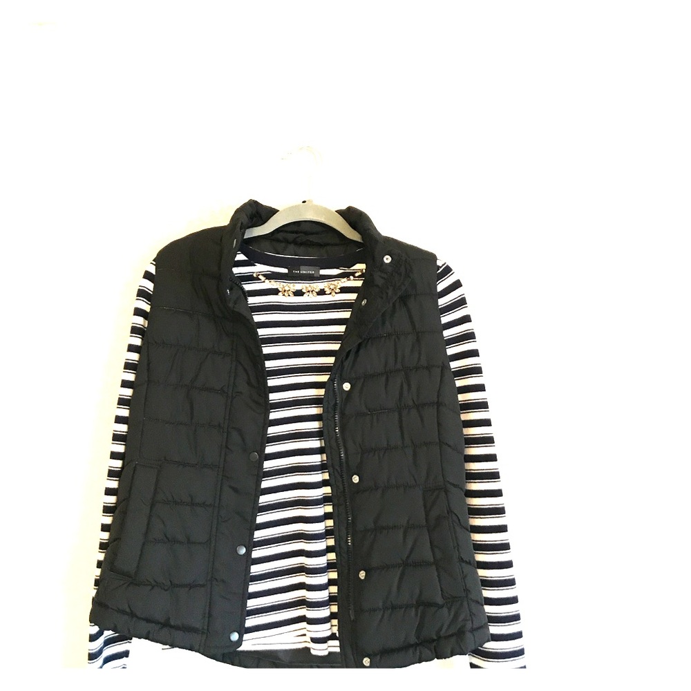 GAP black vest