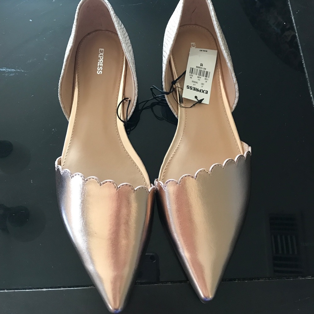 Flat shoes