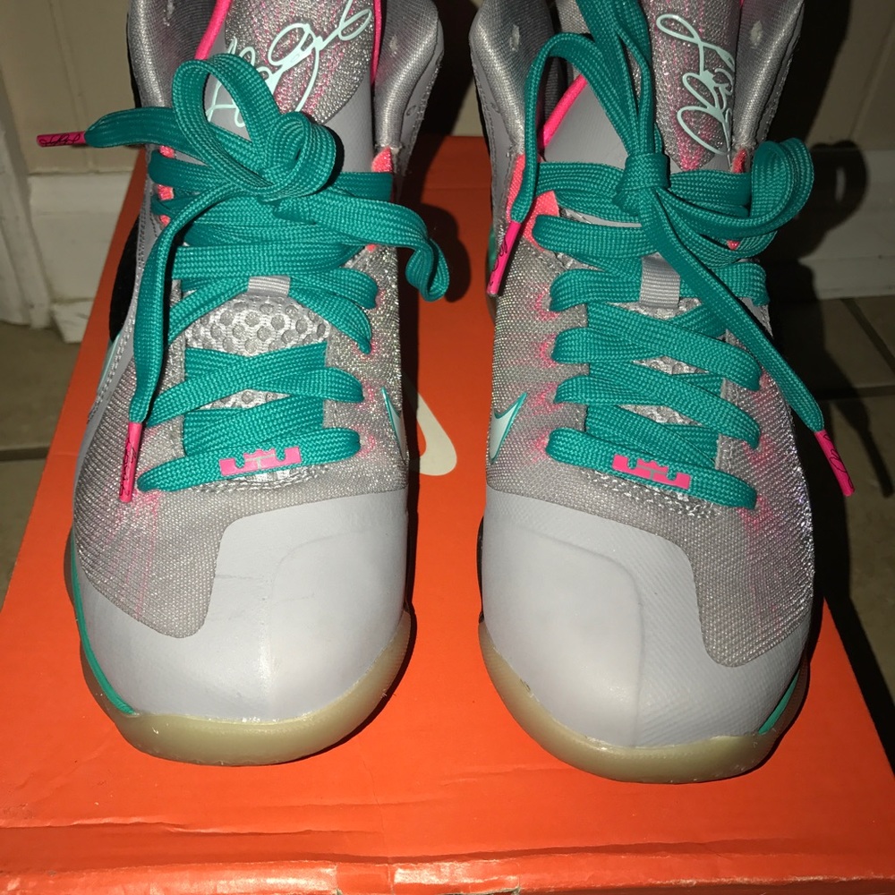 Lebron 9 GS Size 3.5Y "South Beach Lebrons"