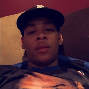 Meet your Posher, Ahmonti