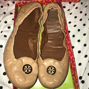 Tory burch Shelby flat