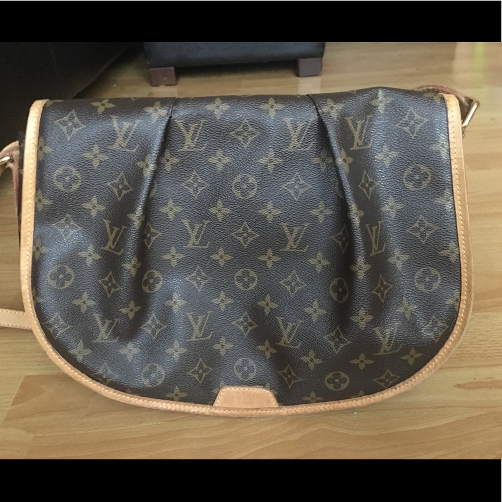 SOLD Louis Vuitton Menilmontant MM