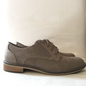 dv dolce vita faux suede shoe- like new