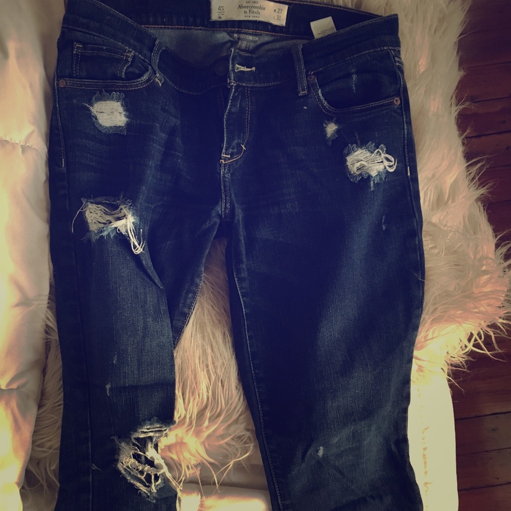 Abercrombie distressed jeans size 4s
