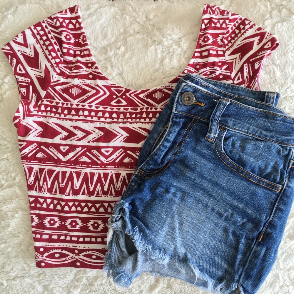 Make an offer✅Aztec print crop top