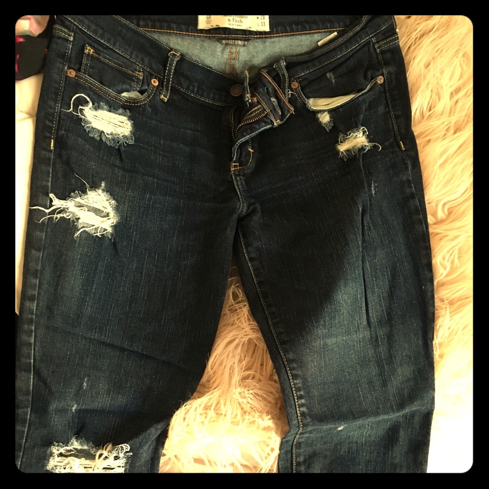 Abercrombie distressed jeans size 6