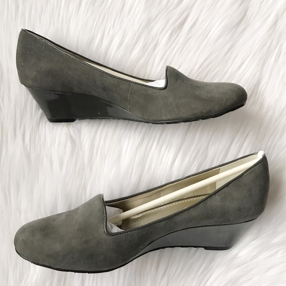 Anne Klein Shoes - NIB Anne Klein Axelia Wedges