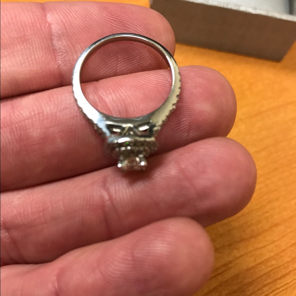 Engagement Ring 💍 - Picture 4 of 5