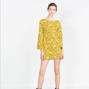 Zara Yellow Flower Dress. Size M