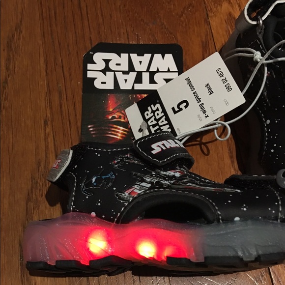StarWars kids light up Sandle ( Boys) - Picture 3 of 6